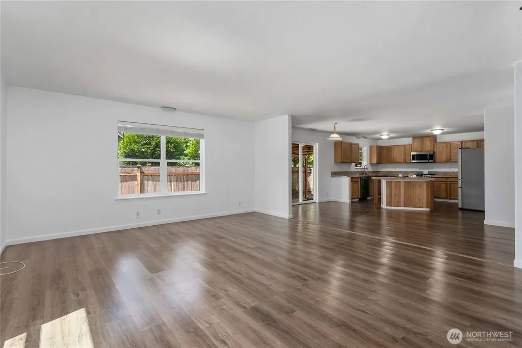 19514 104th Avenue E Graham WA 98338