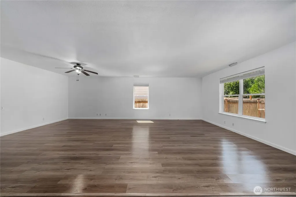 19514 104th Avenue E Graham WA 98338