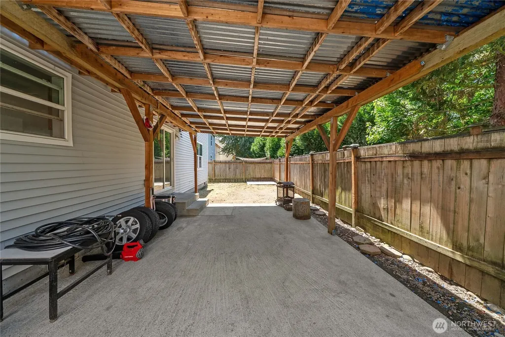 19514 104th Avenue E Graham WA 98338