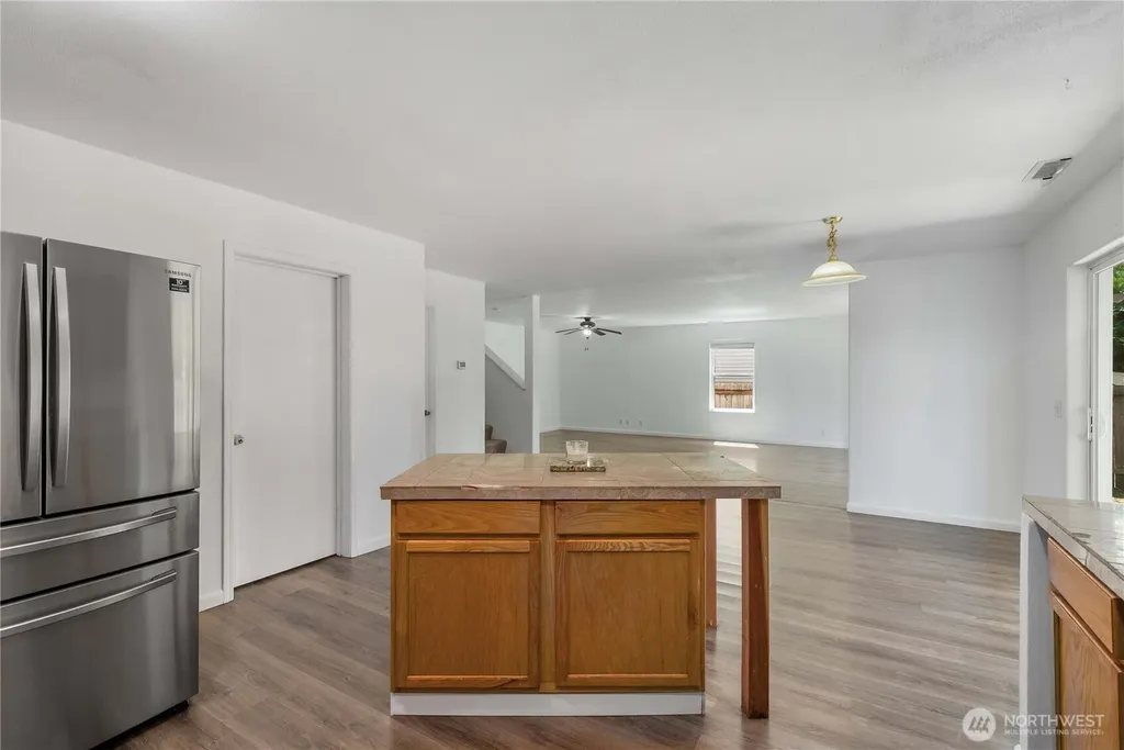 19514 104th Avenue E Graham WA 98338