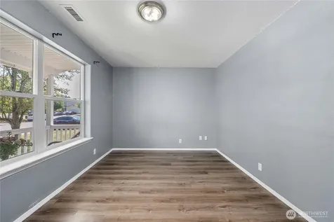 19514 104th Avenue E Graham WA 98338