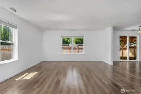 19514 104th Avenue E Graham WA 98338