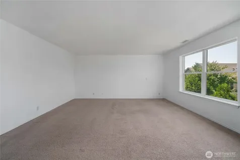 19514 104th Avenue E Graham WA 98338