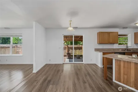 19514 104th Avenue E Graham WA 98338