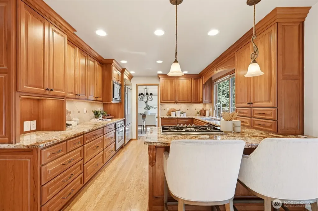 14326 17th Avenue NE Redmond WA 98052