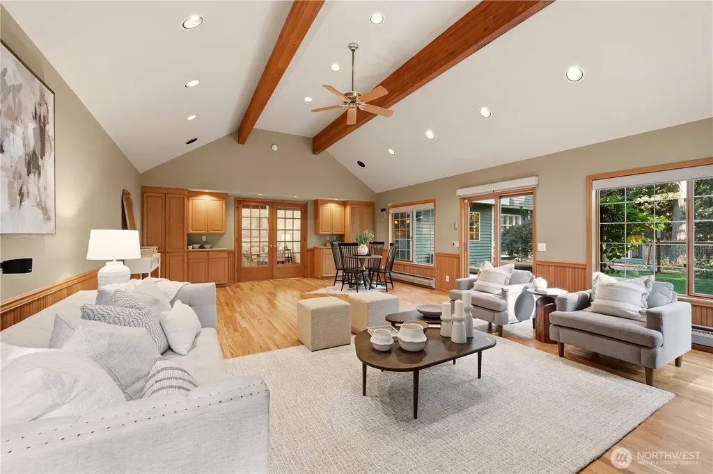 14326 17th Avenue NE Redmond WA 98052