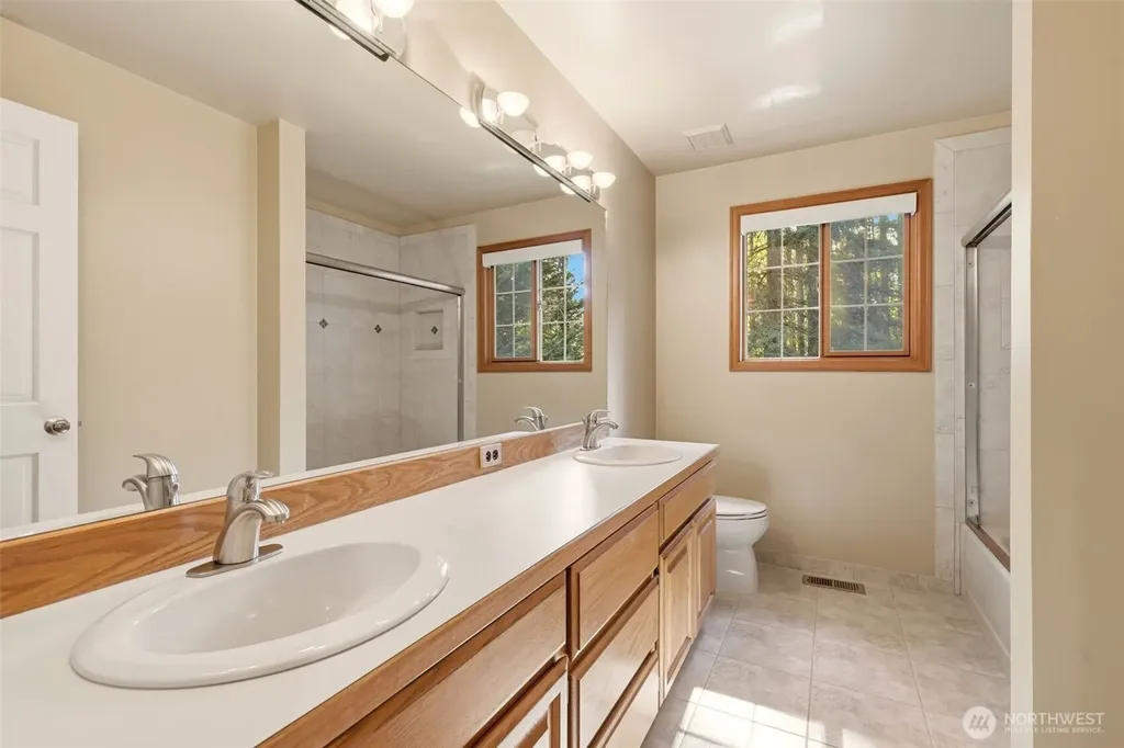 14326 17th Avenue NE Redmond WA 98052