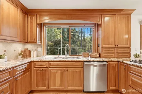 14326 17th Avenue NE Redmond WA 98052