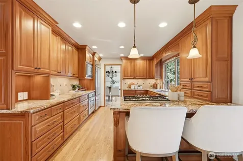 14326 17th Avenue NE Redmond WA 98052