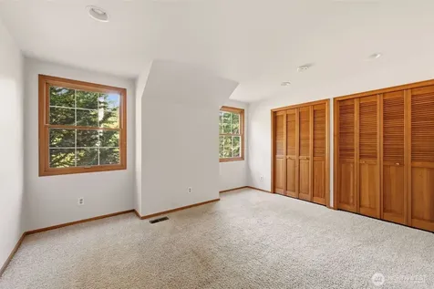 14326 17th Avenue NE Redmond WA 98052
