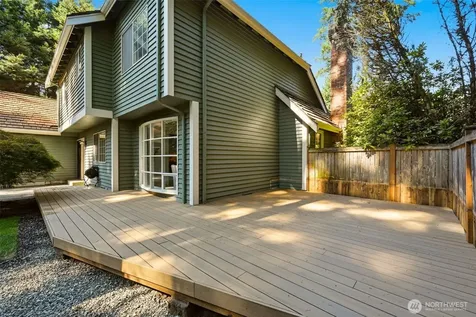 14326 17th Avenue NE Redmond WA 98052