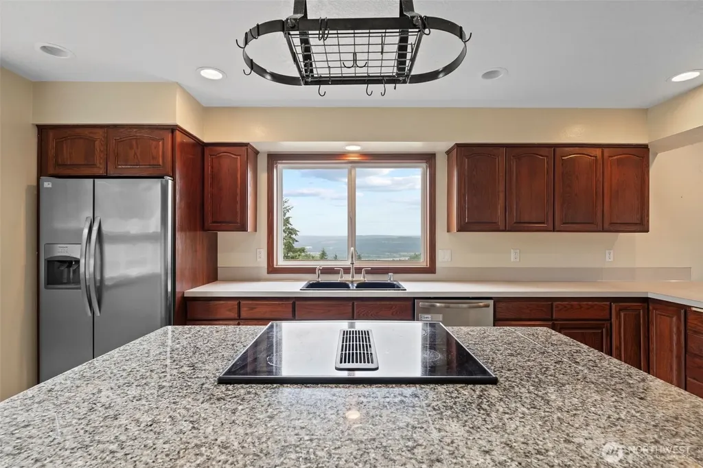 4955 Green Mountain Road Kalama WA 98625