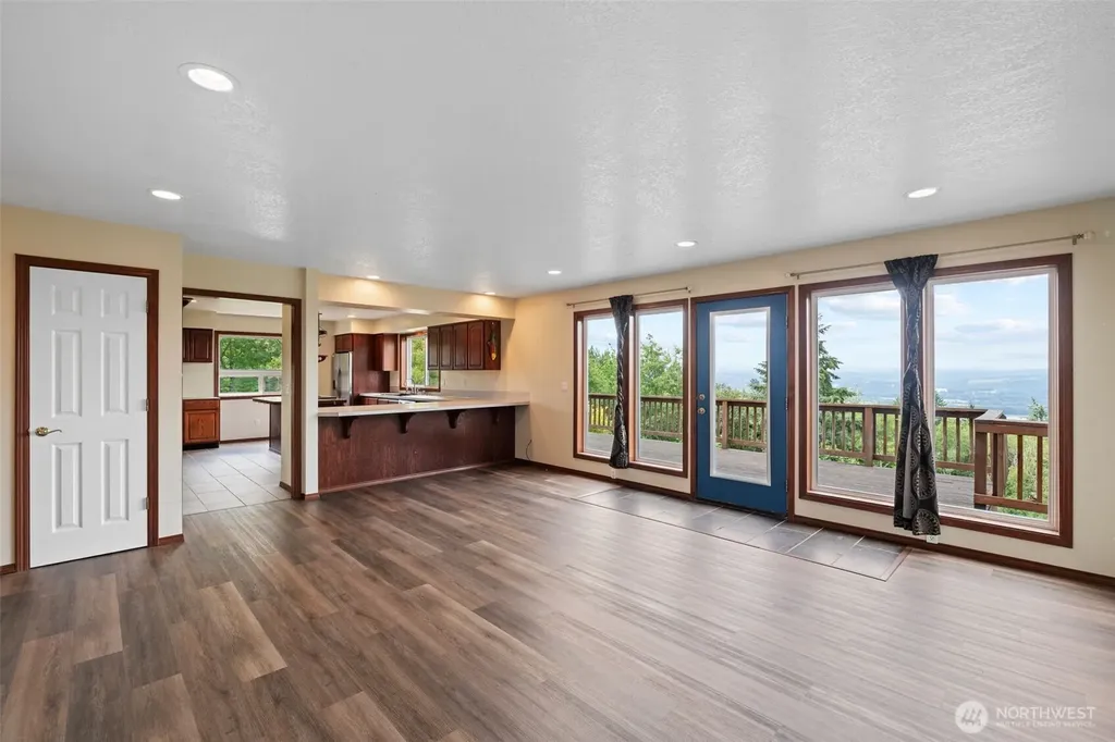 4955 Green Mountain Road Kalama WA 98625