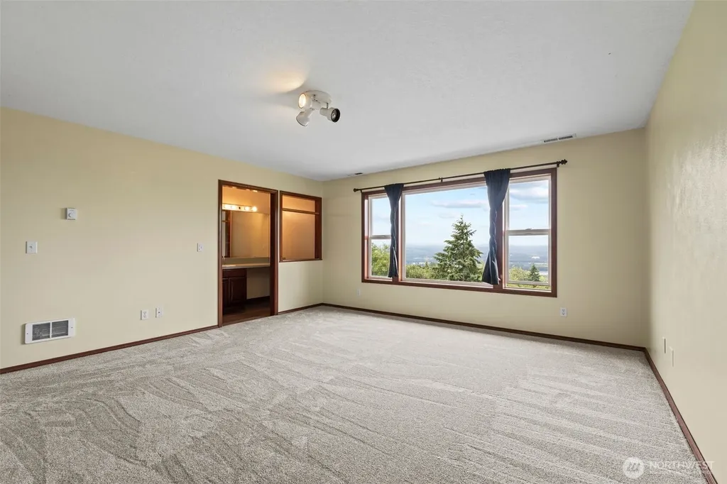 4955 Green Mountain Road Kalama WA 98625