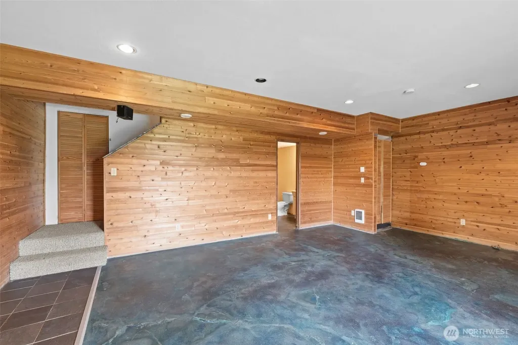 4955 Green Mountain Road Kalama WA 98625