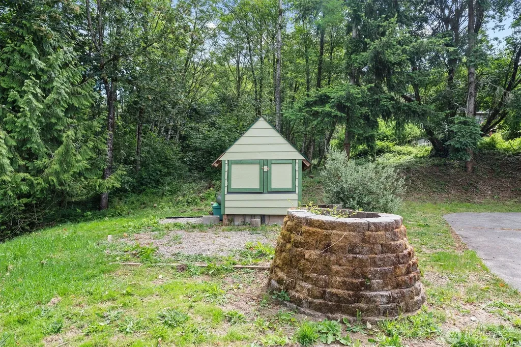 4955 Green Mountain Road Kalama WA 98625