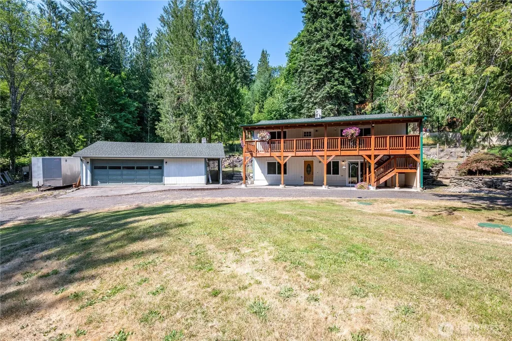 183 Pogue Lane Castle Rock WA 98611