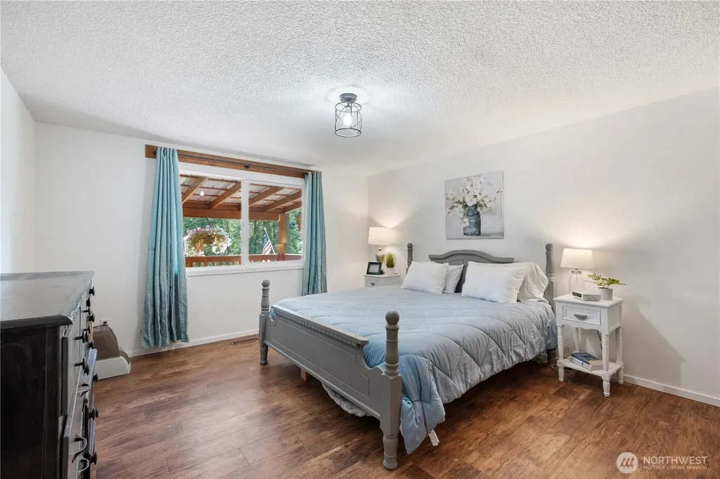 183 Pogue Lane Castle Rock WA 98611