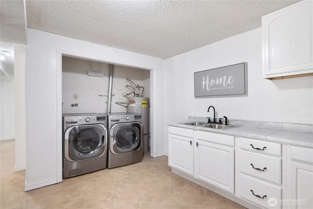 183 Pogue Lane Castle Rock WA 98611