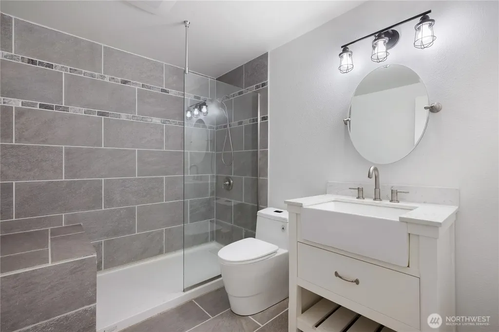 183 Pogue Lane Castle Rock WA 98611
