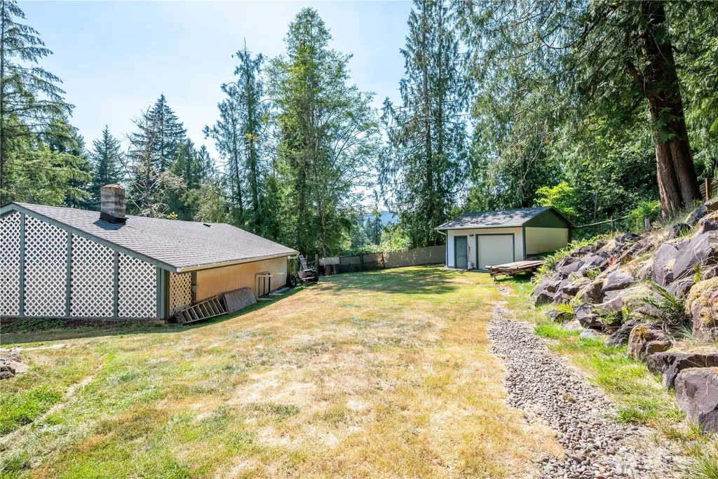183 Pogue Lane Castle Rock WA 98611