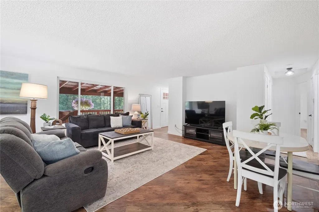 183 Pogue Lane Castle Rock WA 98611