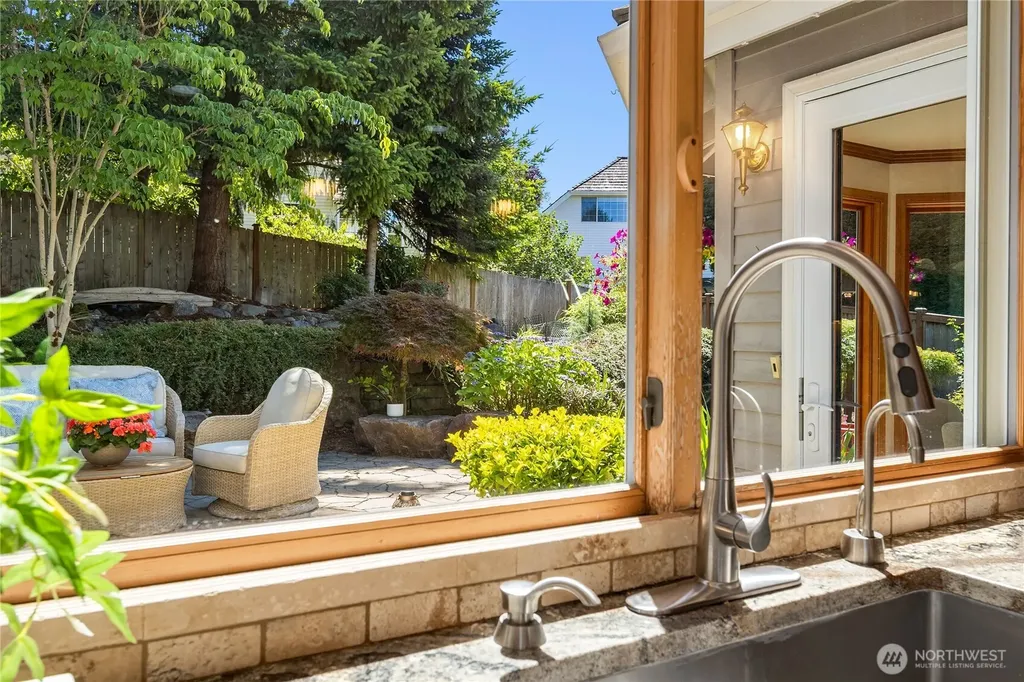 22525 SE 46th Place Sammamish WA 98075