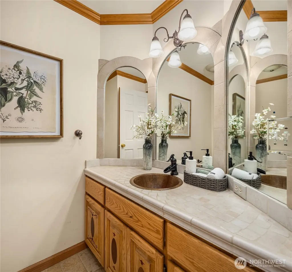 22525 SE 46th Place Sammamish WA 98075