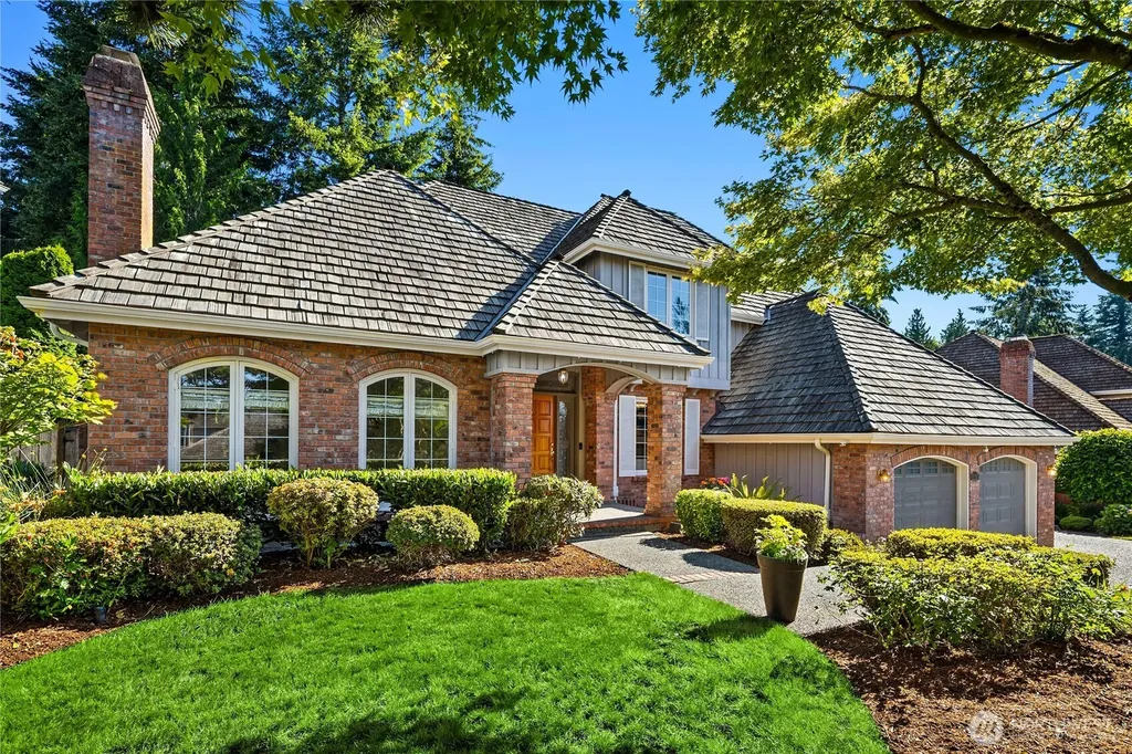 22525 SE 46th Place Sammamish WA 98075