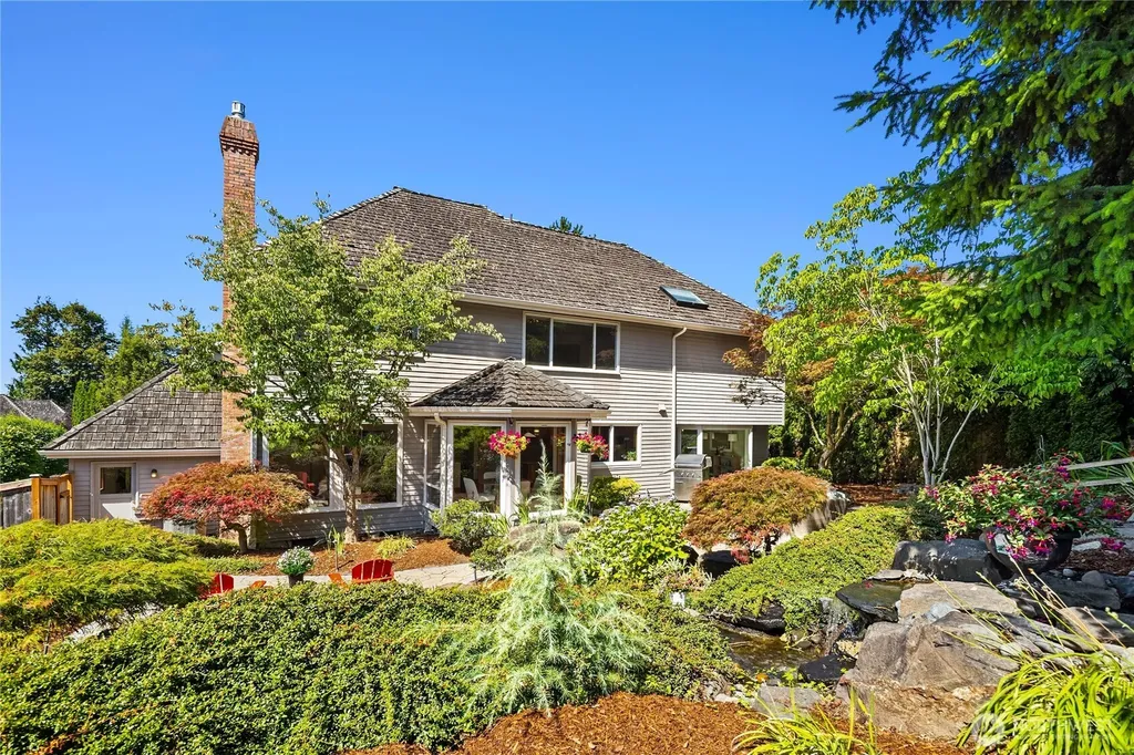 22525 SE 46th Place Sammamish WA 98075