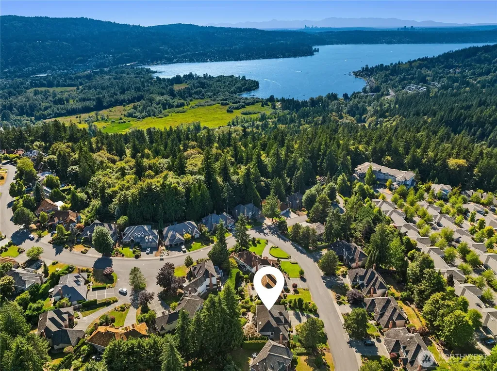 22525 SE 46th Place Sammamish WA 98075