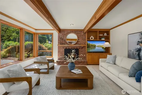 22525 SE 46th Place Sammamish WA 98075