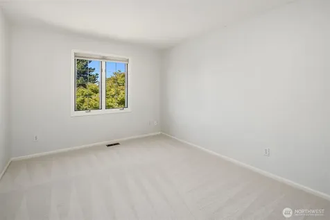 22525 SE 46th Place Sammamish WA 98075