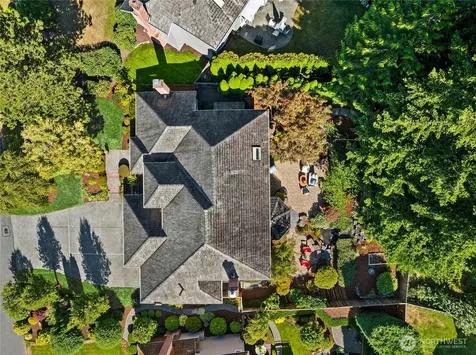 22525 SE 46th Place Sammamish WA 98075