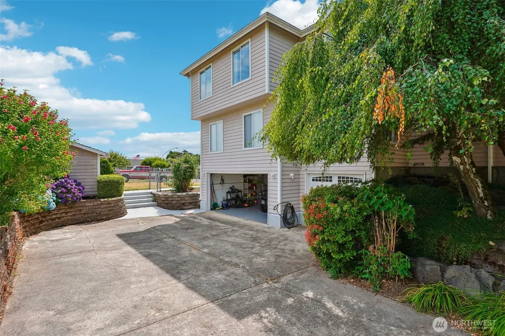 4608 Browns Point Boulevard Tacoma WA 98422