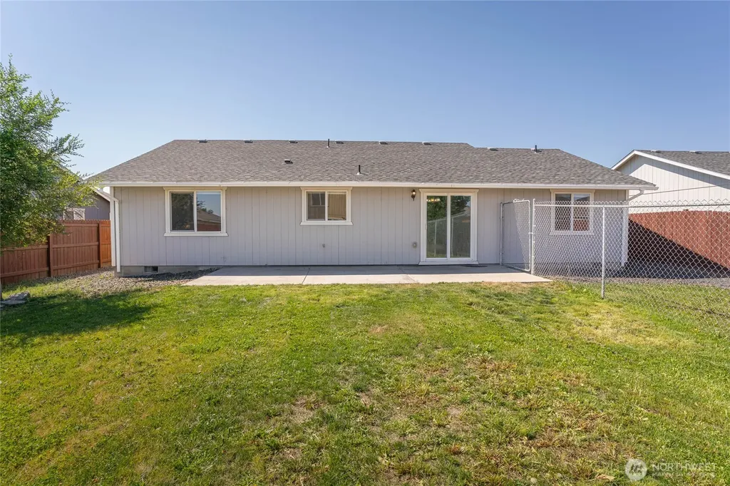 1316 W Electra Street Moses Lake WA 98837