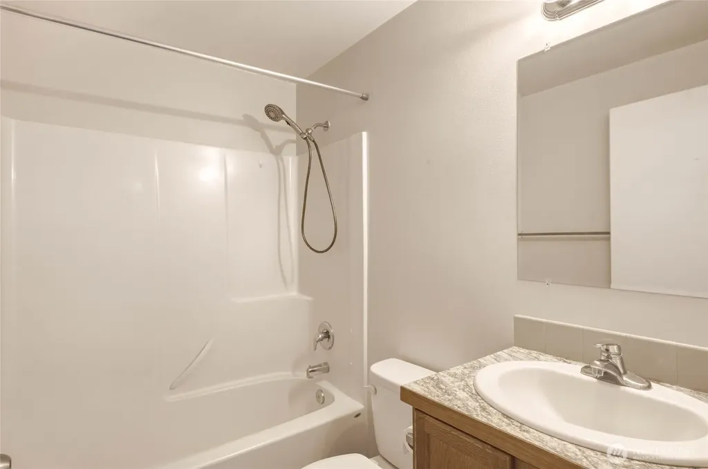 1316 W Electra Street Moses Lake WA 98837