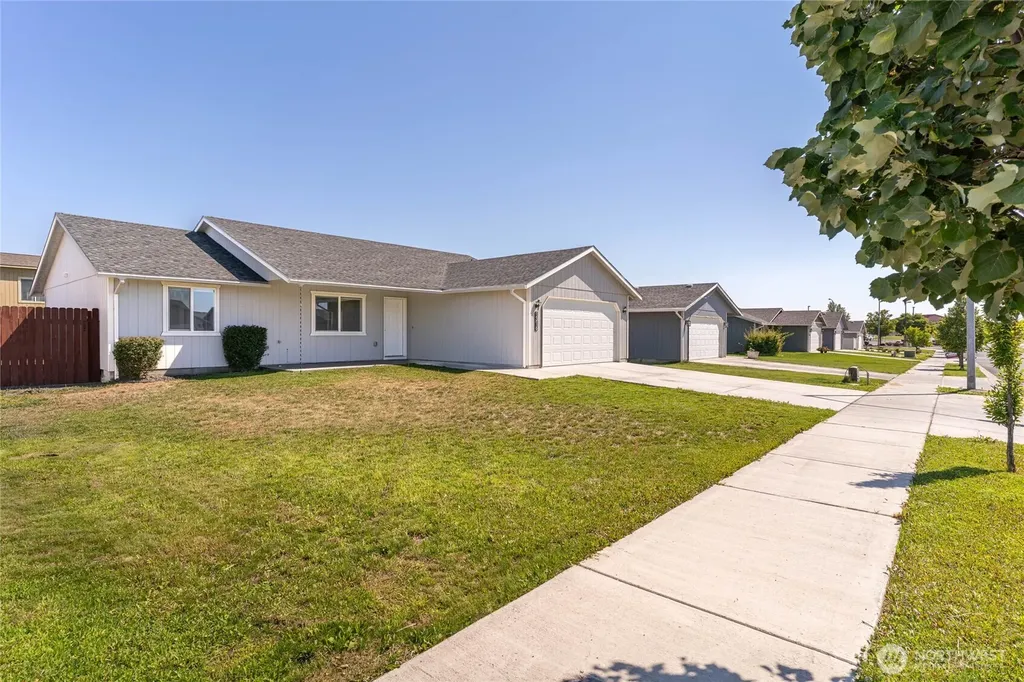 1316 W Electra Street Moses Lake WA 98837