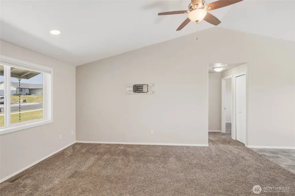1316 W Electra Street Moses Lake WA 98837