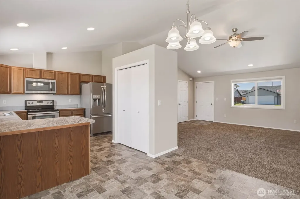1316 W Electra Street Moses Lake WA 98837