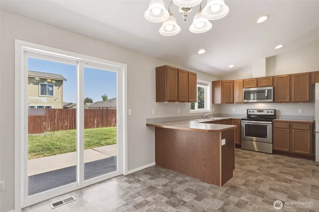 1316 W Electra Street Moses Lake WA 98837