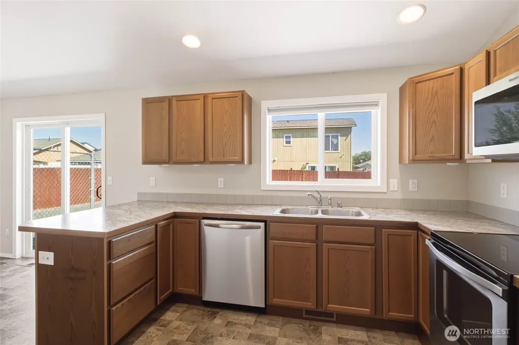 1316 W Electra Street Moses Lake WA 98837