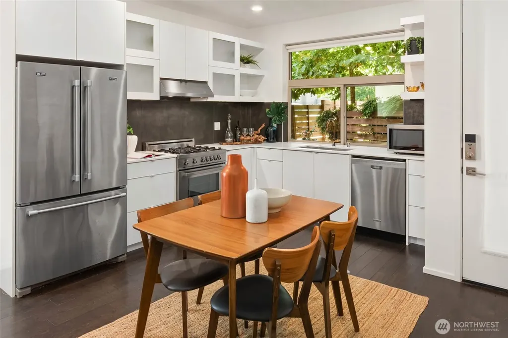 4112 Linden Avenue N Seattle WA 98103