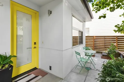 4112 Linden Avenue N Seattle WA 98103