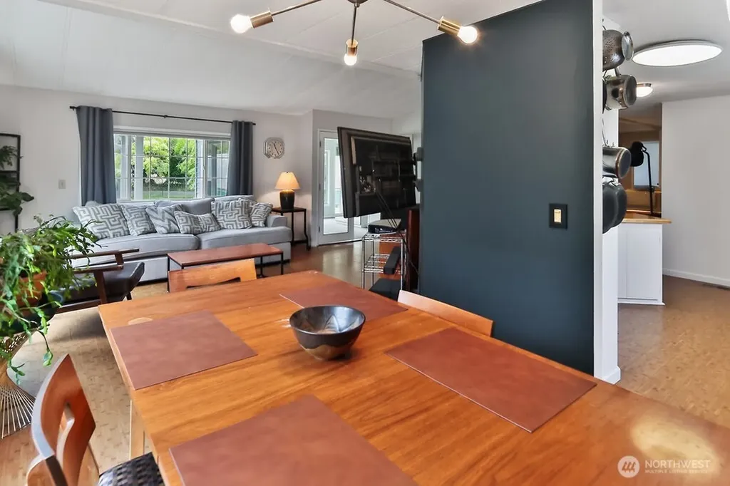 212 Robbins Road Sequim WA 98382