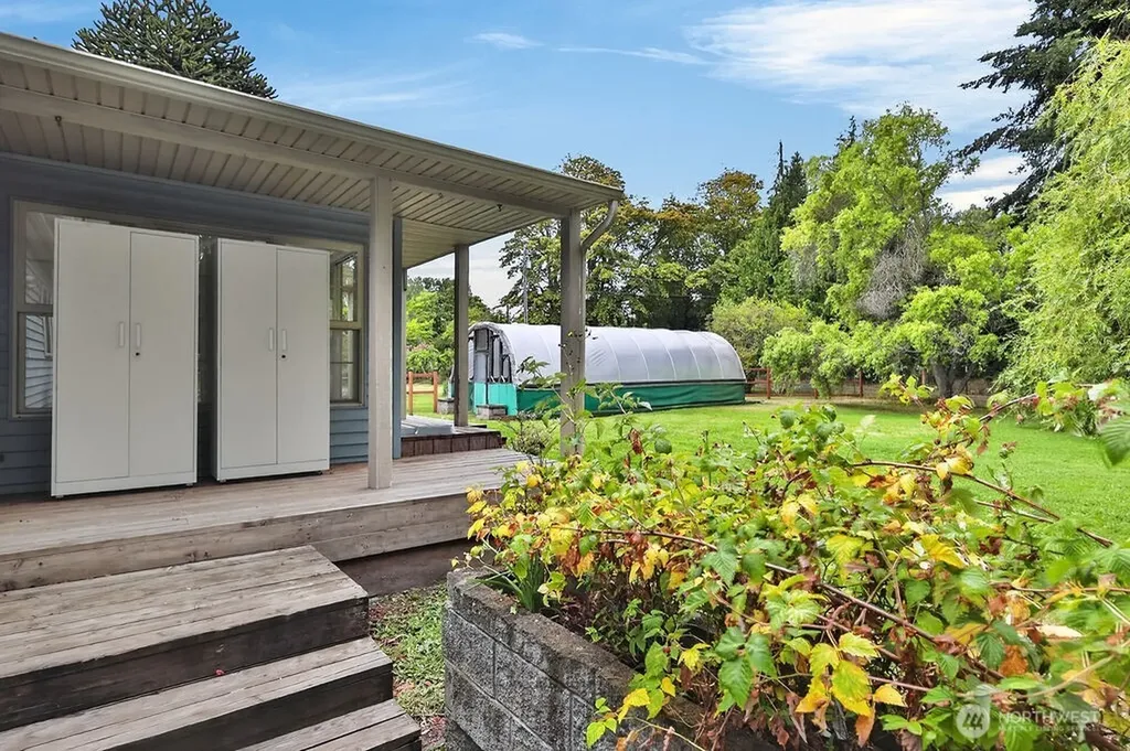 212 Robbins Road Sequim WA 98382