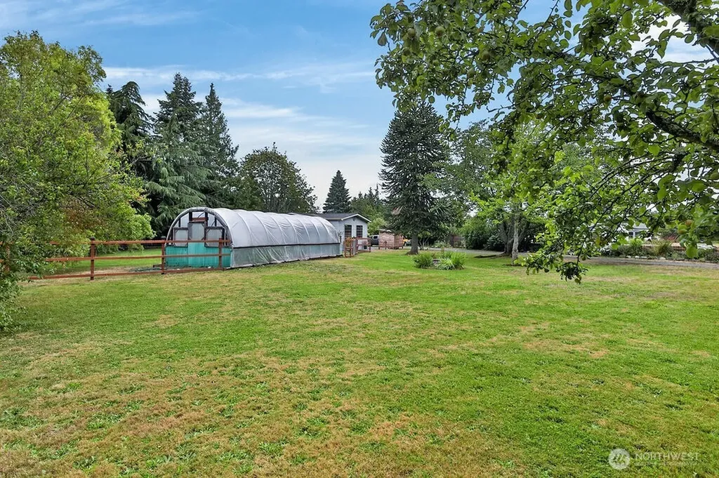 212 Robbins Road Sequim WA 98382