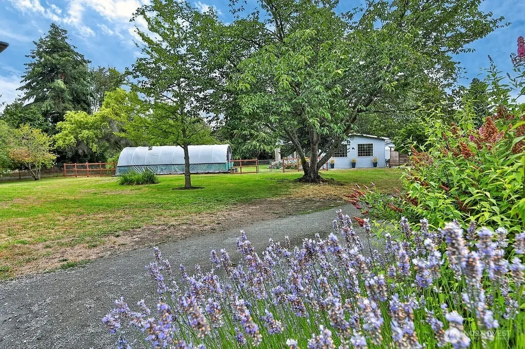 212 Robbins Road Sequim WA 98382