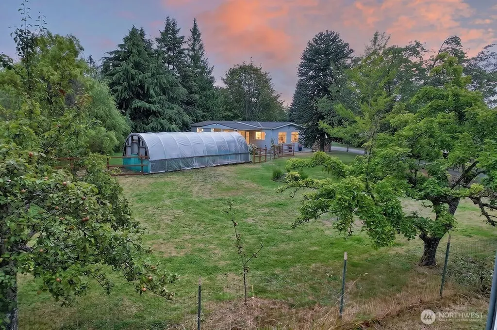 212 Robbins Road Sequim WA 98382