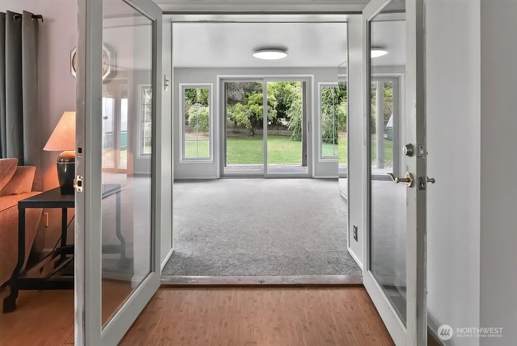 212 Robbins Road Sequim WA 98382
